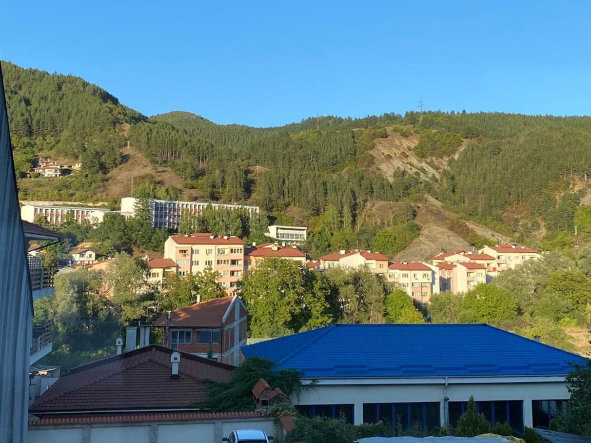 Eda Aparts Dewin Exterior foto